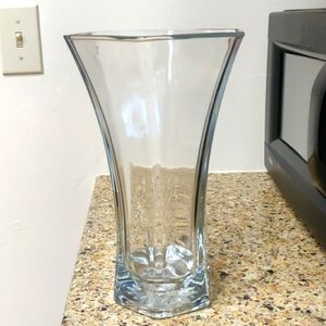 Vintage Hoosier glass vase, made in USA.